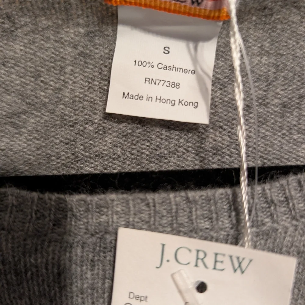 J. Crew Cashmere Gray Sweater with Pink Floral Design..NWT..Small - Picture 3 of 3